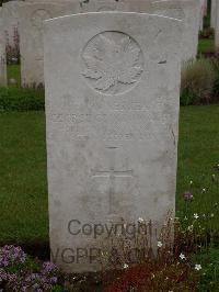 Etaples Military Cemetery - Groundwater, George